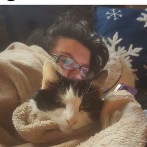 Meet your Posher, Caitlin